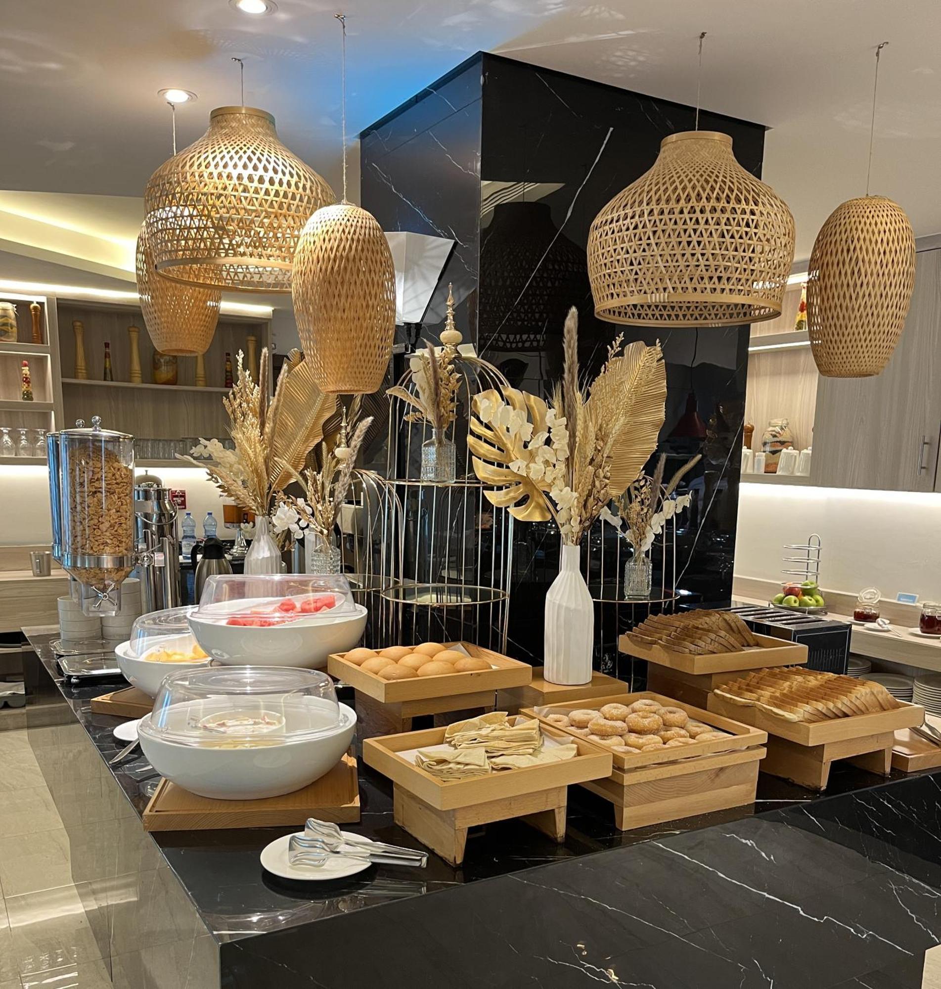 C - Hotel And Suites Doha Exterior photo